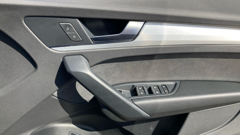 Audi Q5 40 TDI Quattro S Line 5dr S Tronic Diesel Estate